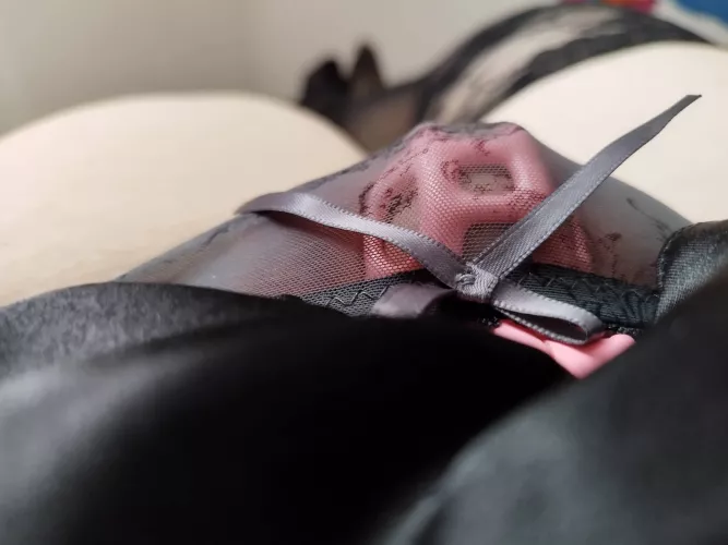 Huge plug in my bussy ✔️ Sissy pajamas ✔️🔒 Good night all! ❤️