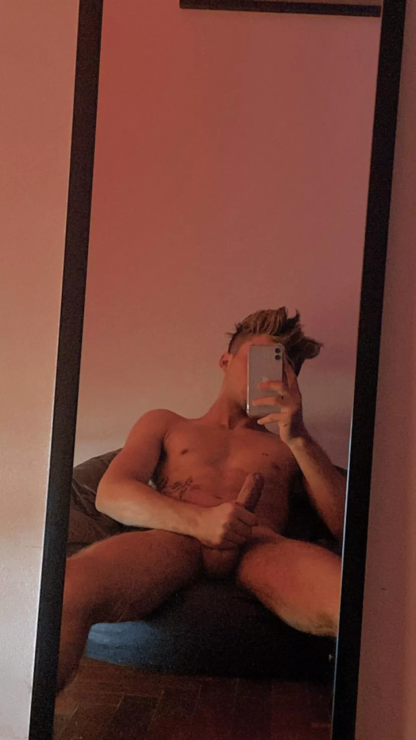 I need help, can you sit here?