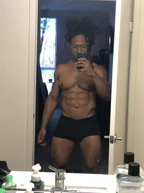 I need my upper chest to fill out but we on the way baby 😈💋