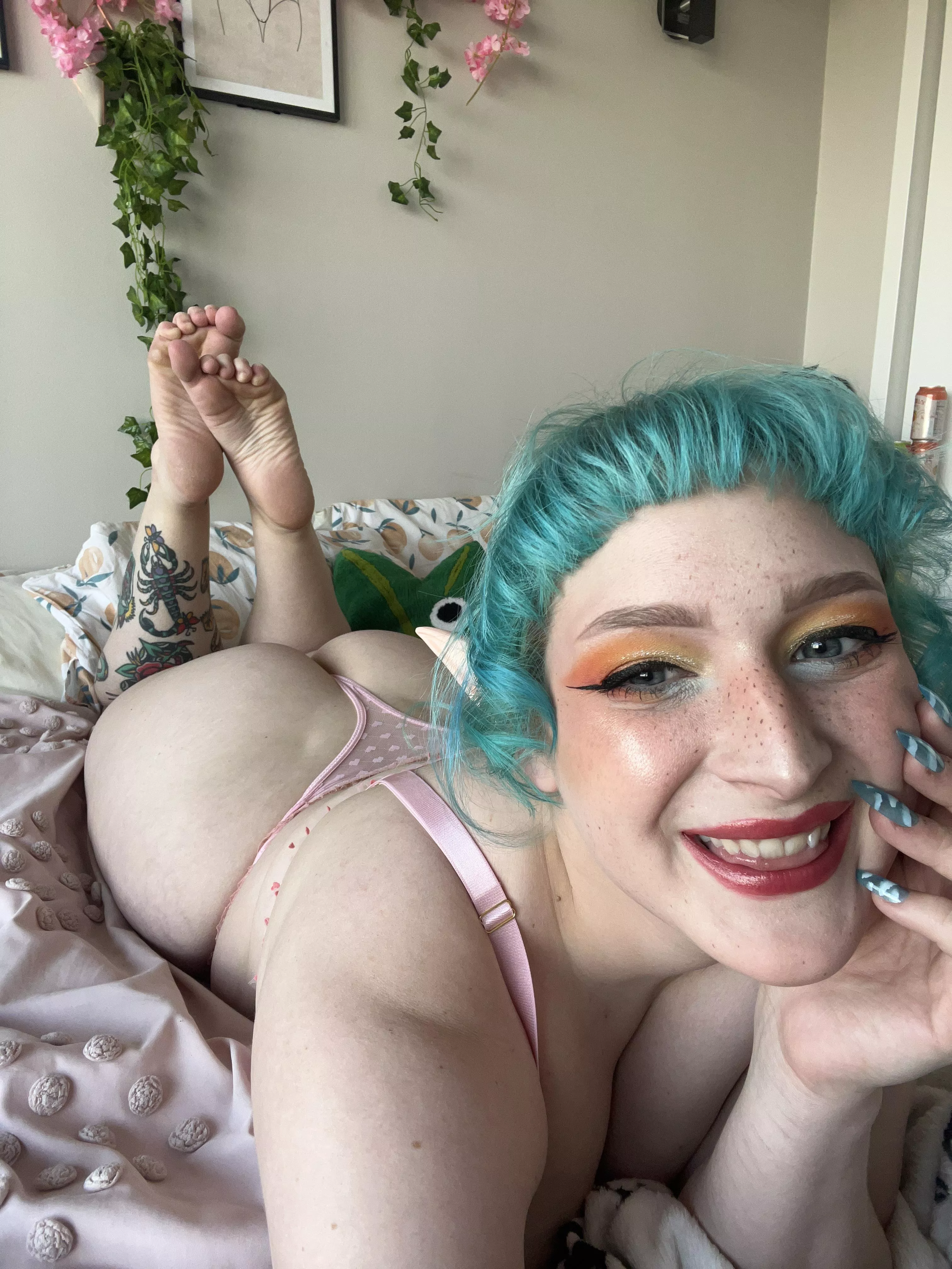 I need someone to mess up my face