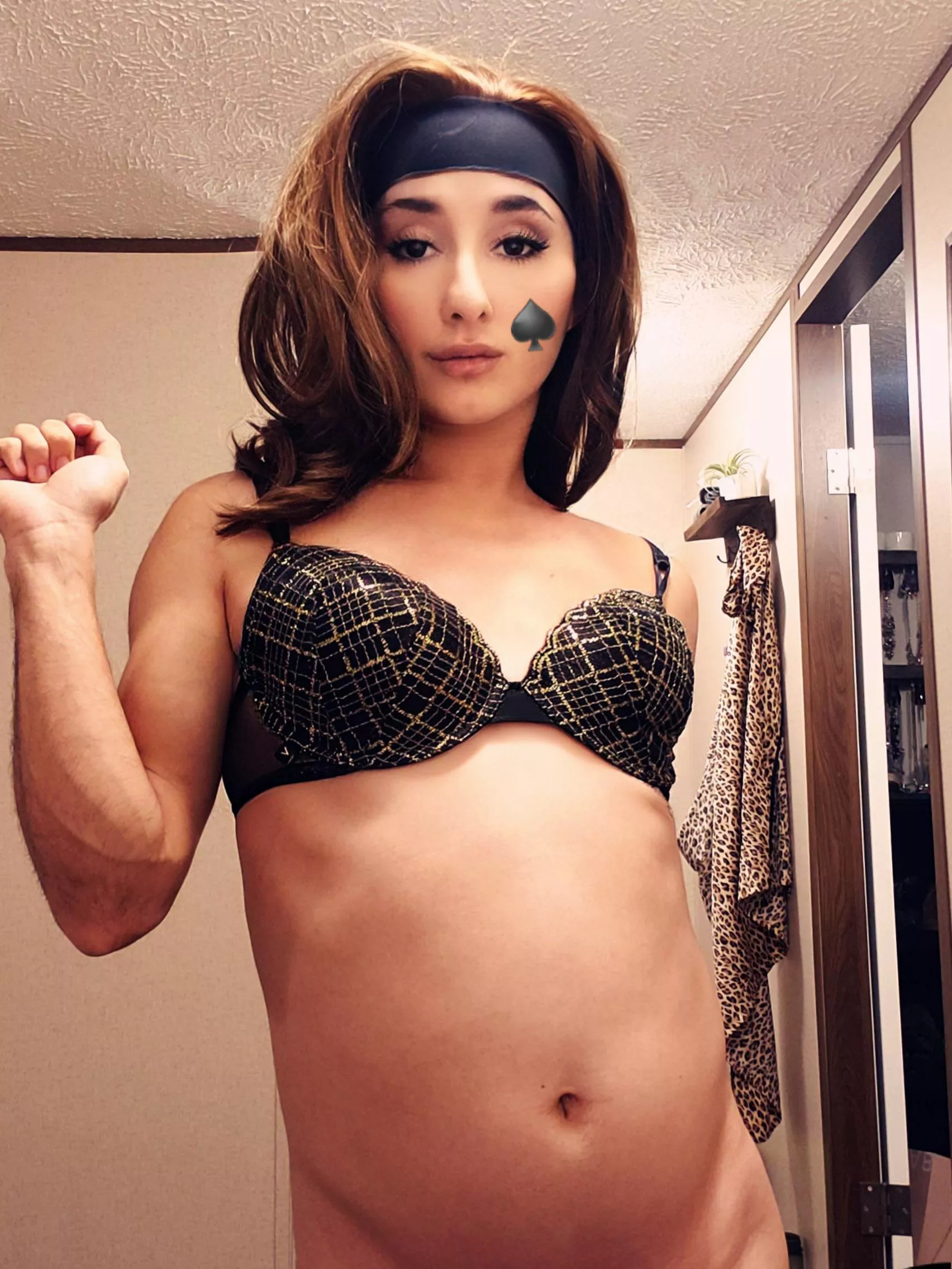 I shave my boi pussy and wear my gfs clothes. so I need a strong older black dom daddy to turn me out completely