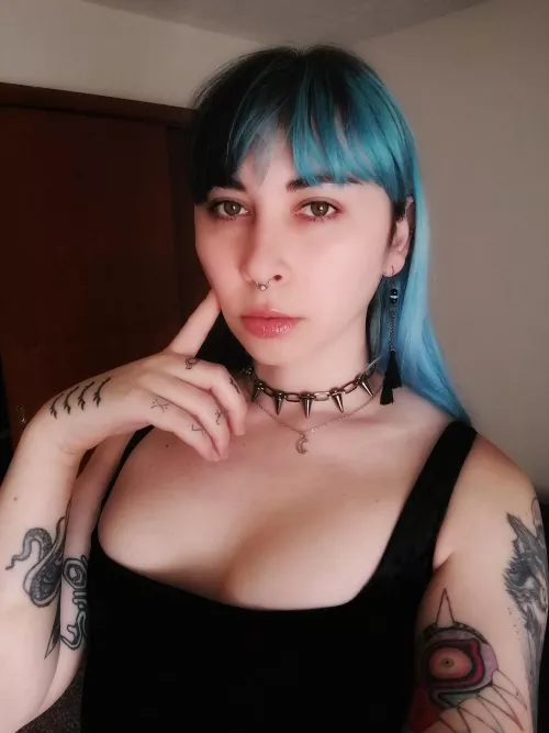 i wanna kiss on the cheek rn