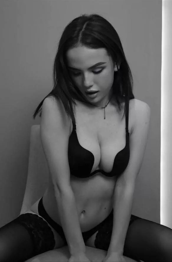 I want to undress in front of you right now. Onlyfans in the comments