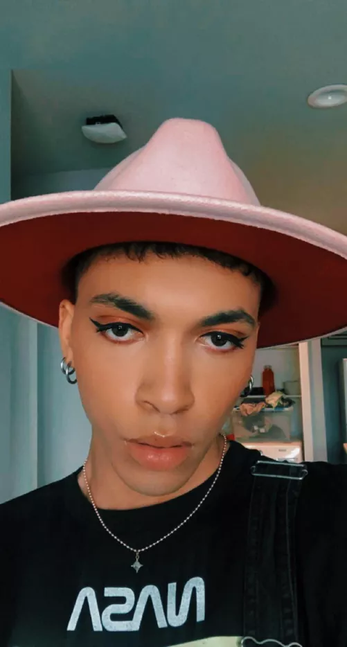 If you think I’m cute, add me on PlayStation. My PSN is TravTheStallion 😉