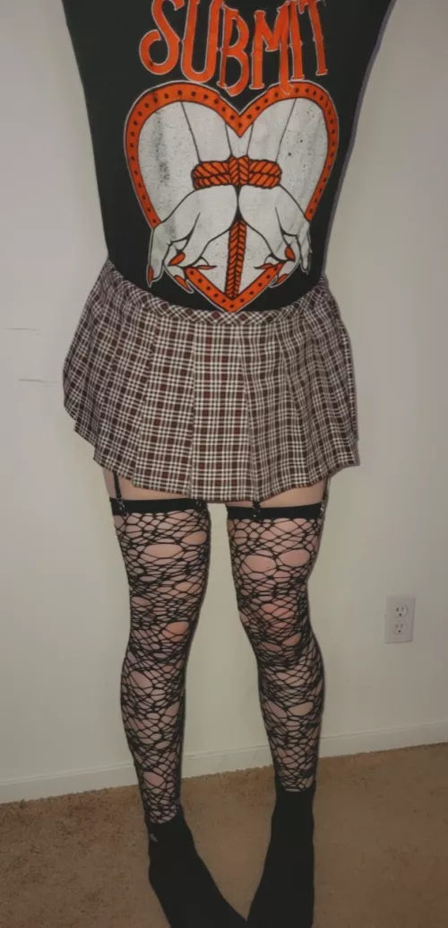 if you're sorting by new, i will hold hand 💙