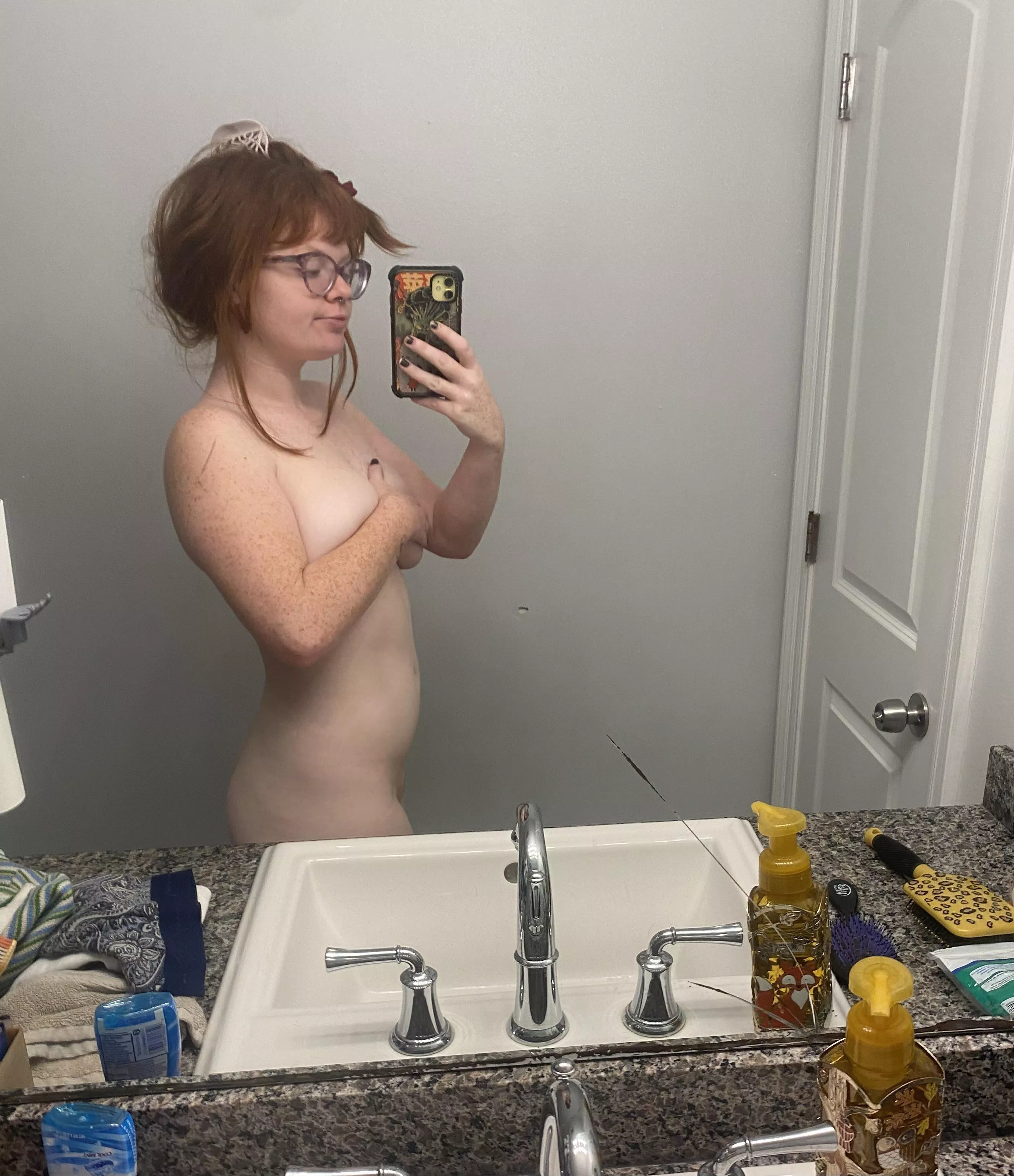 I'm so bored! someone entertain me:p