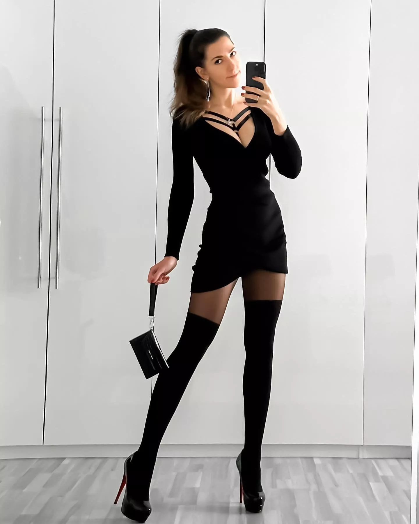 LBD, heels and stockings