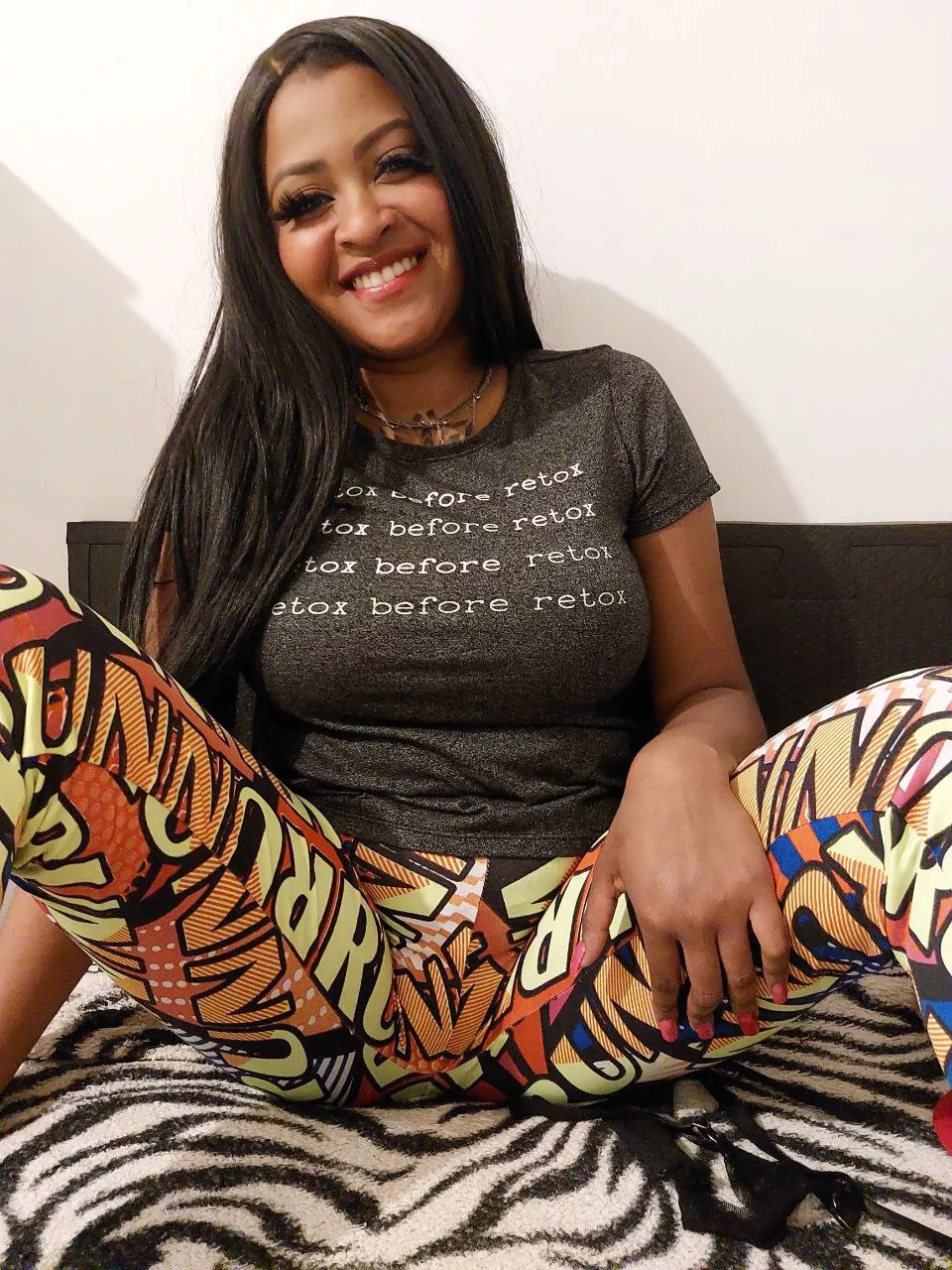 look at my discreet pants