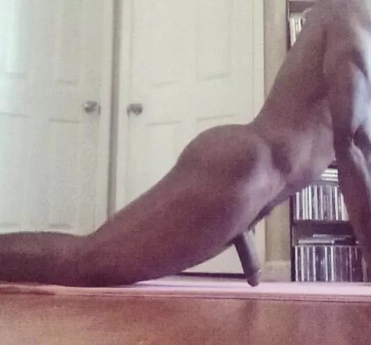 (M) love doing naked push ups