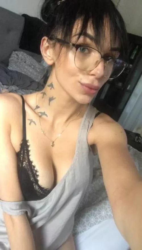 Need someone to talk and have fun check out my menu . 😘