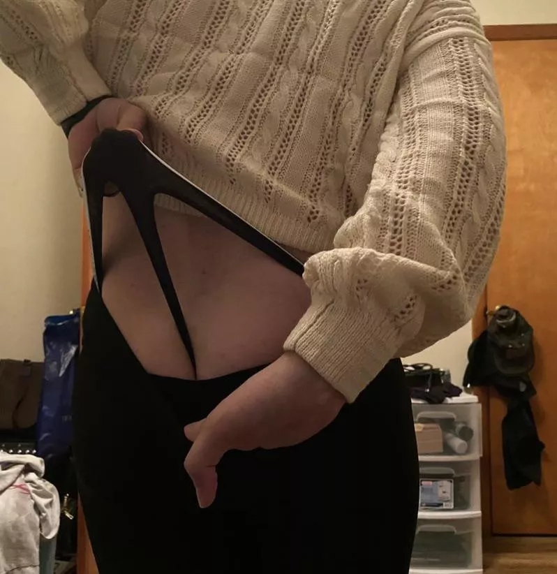 New here! Gave myself a thong wedgie ❤️ f25 / Longtime Lurker!