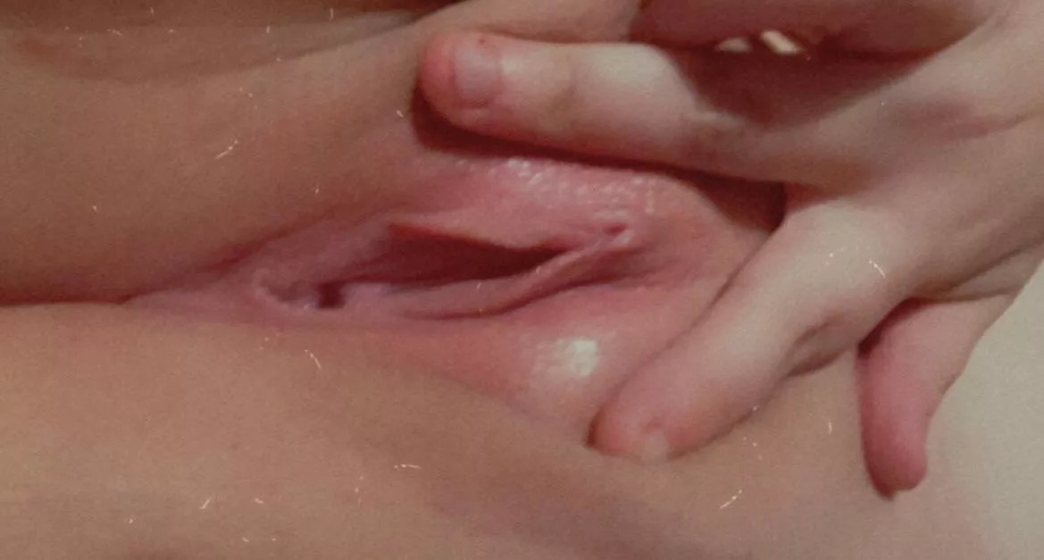 Please rate my pussy
