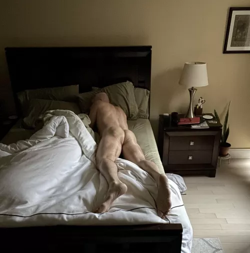 Really don’t wanna get up this morning…but you’re welcome to slide in and join me (58)