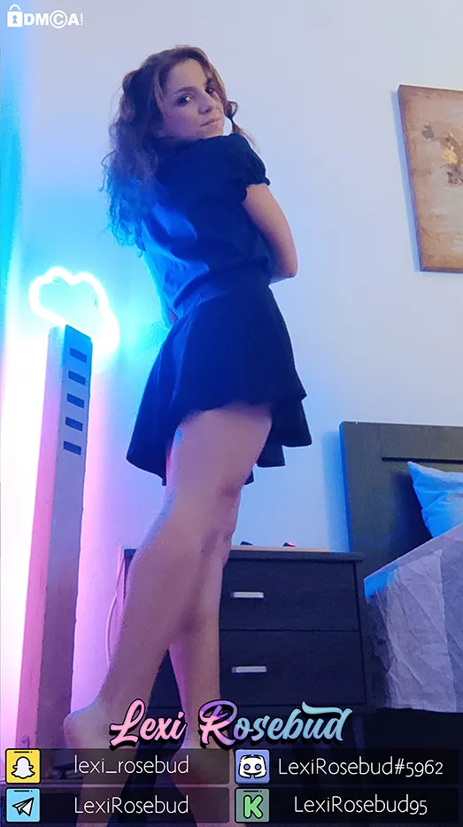 [Selling] Sexy [F] for naughty interactions! Join me for some care free time on 🎥Cam or a racy 💦Live sexting session tonight! Verification friendly, playful to the bone & always ready to deliver high quality 📸Custom content to serious guys! 