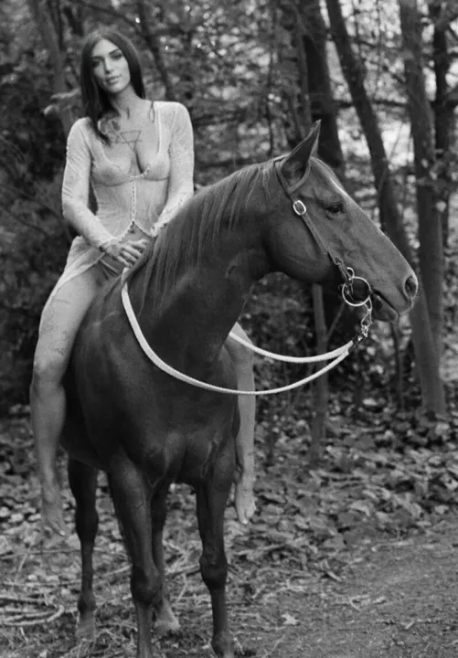 Sending you all my warm kisses 😘 I hope you’re all well and safe😊