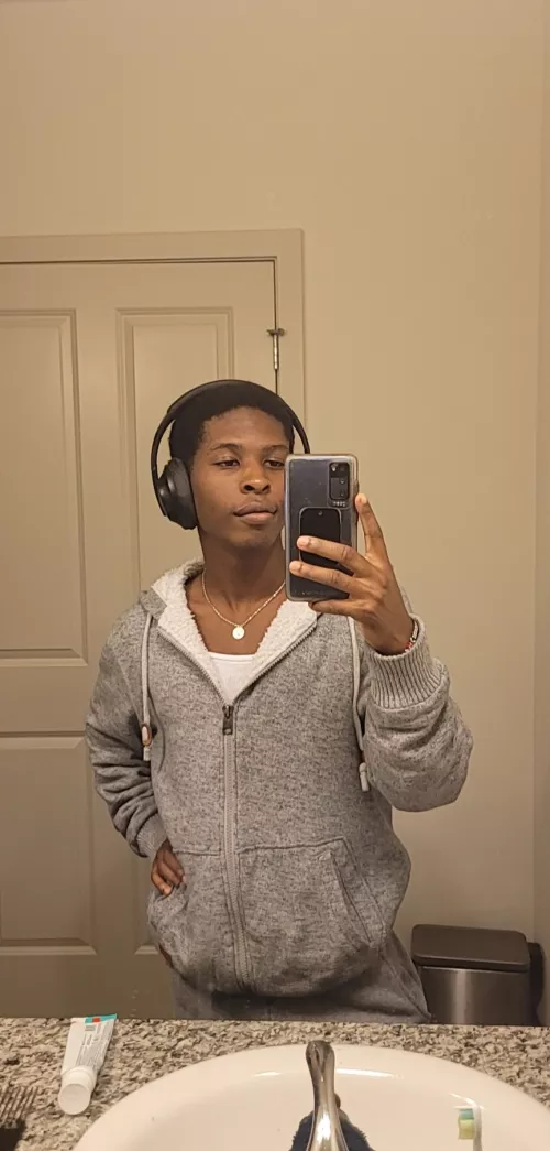 Staying in today and playing minecraft, wanna chat or join?