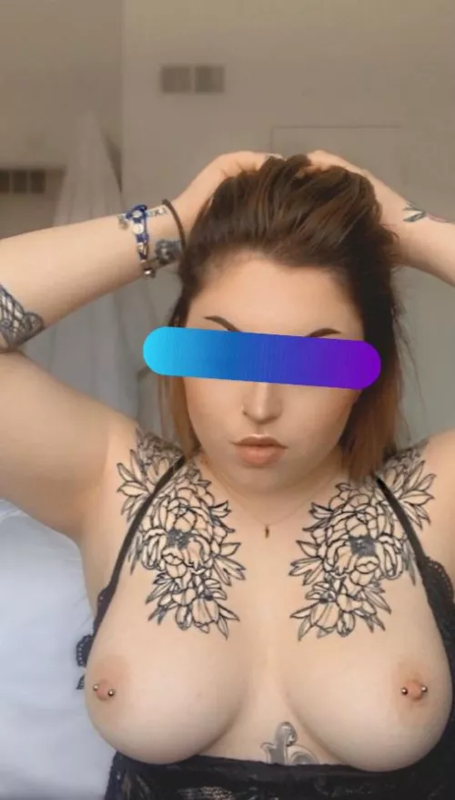 Stop staring and rate me