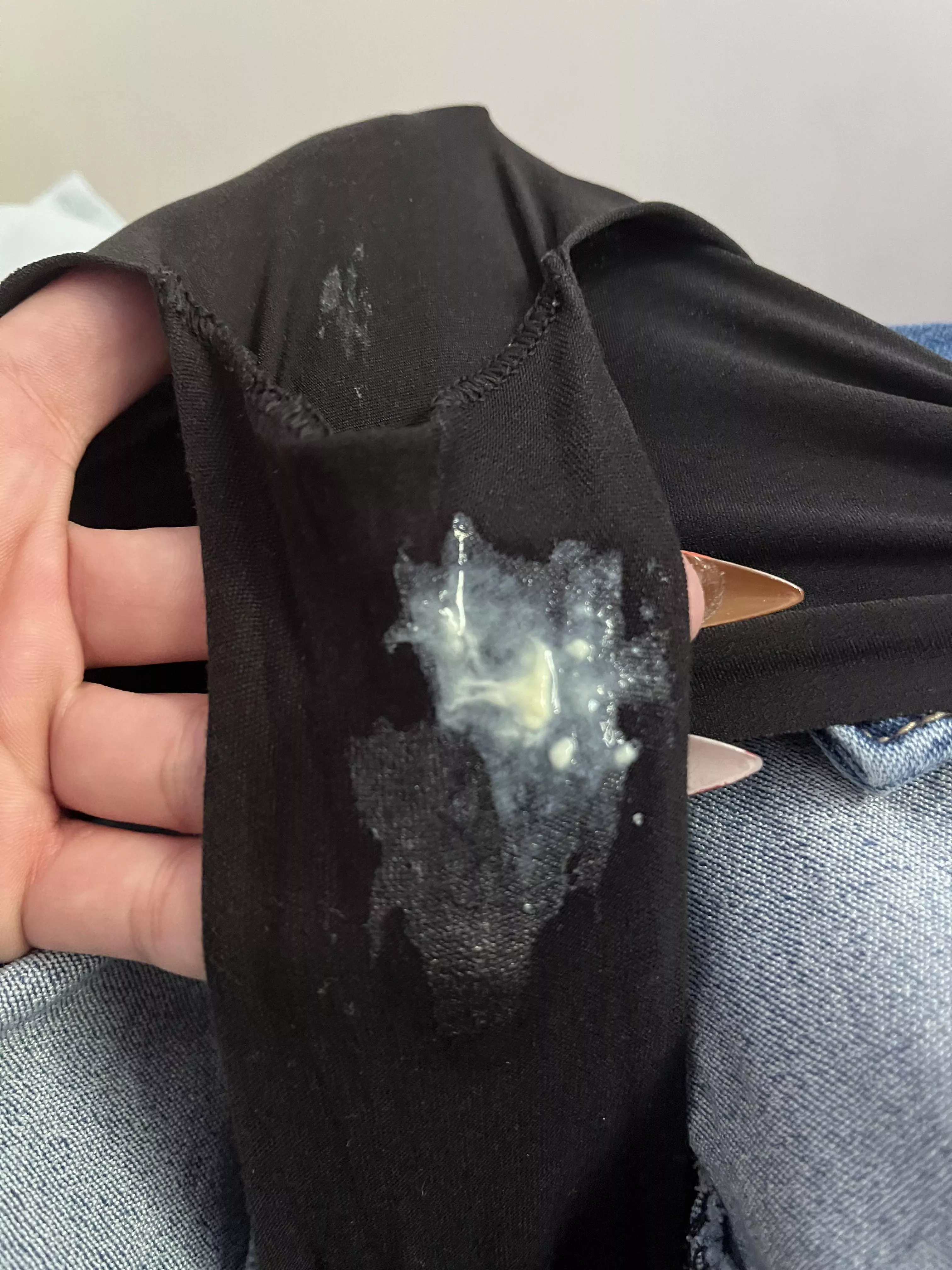 Talk to me dirty so I can get wet