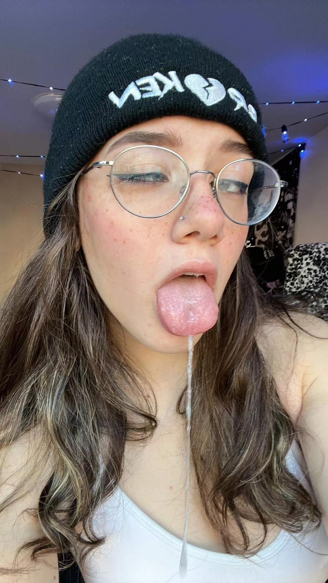 the guy I liked ghosted me so I'ma be a slut on Reddit ;)