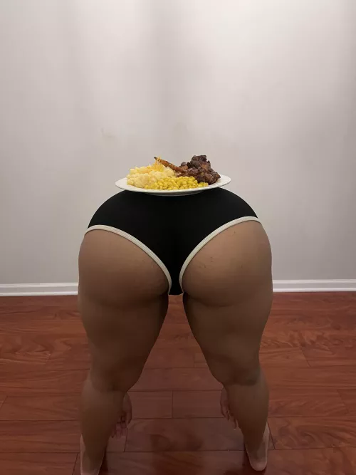 Time for another round of which one you eating first?