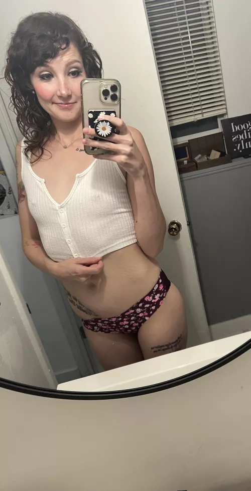 Time for bed, care to join? 😈