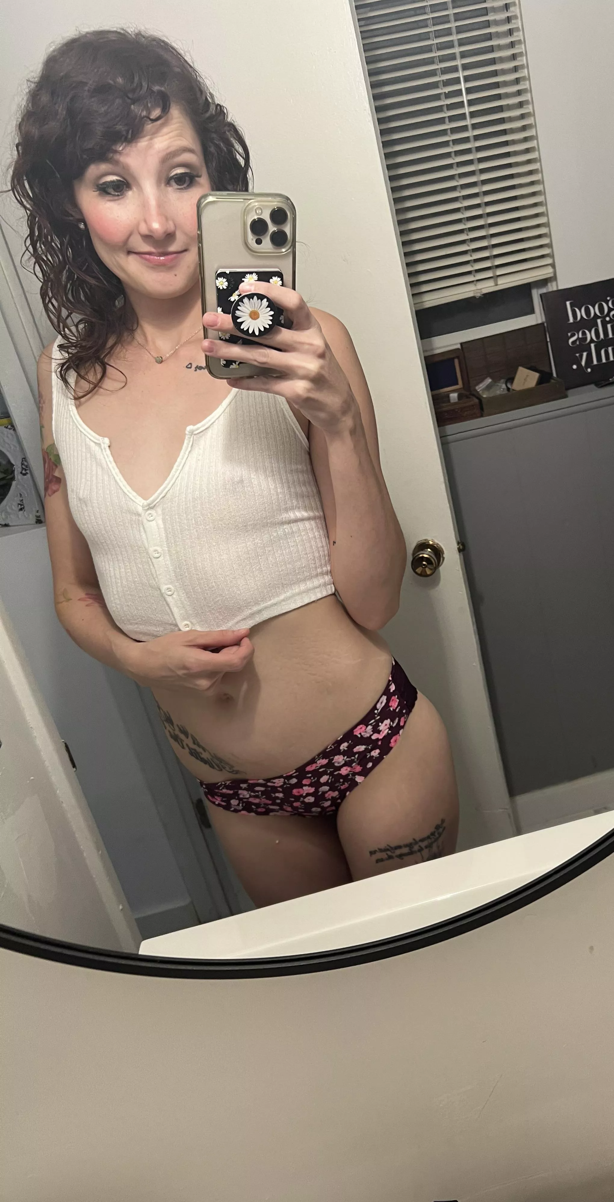 Time for bed, care to join? 😈