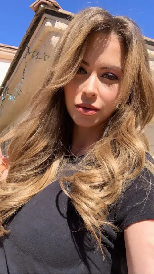 Twitter 11-16-2022, Gorgeous