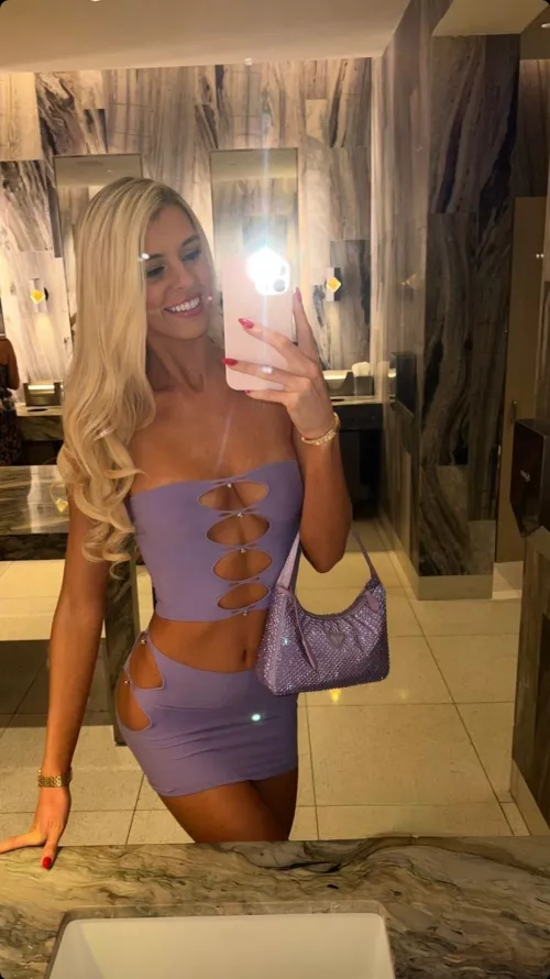 who likes hot blondes in tight dresses?