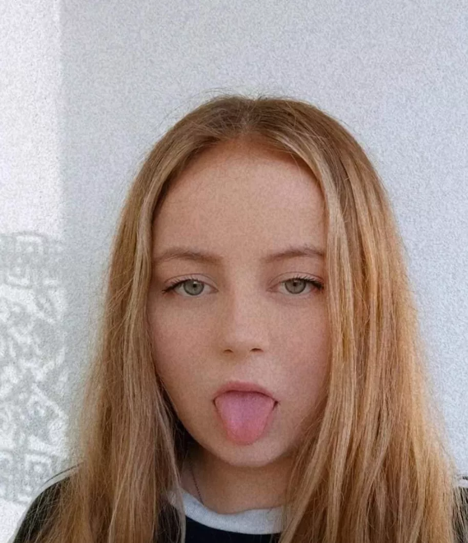 who wanna show my gf your aim?