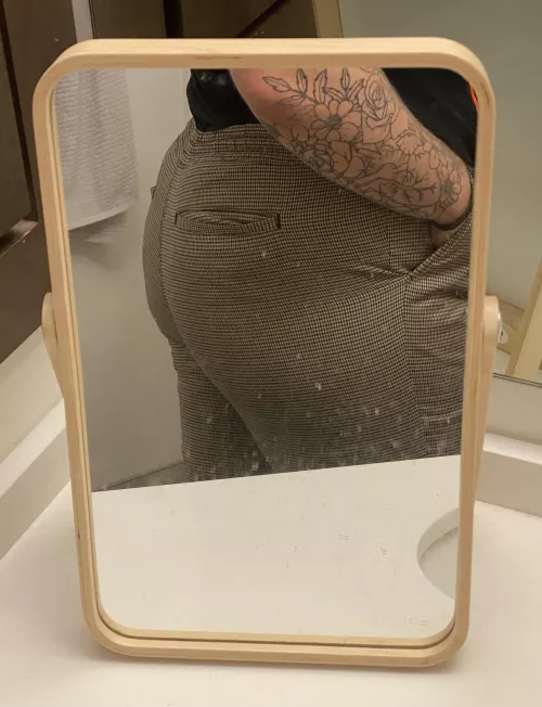 Who wants to dom me?