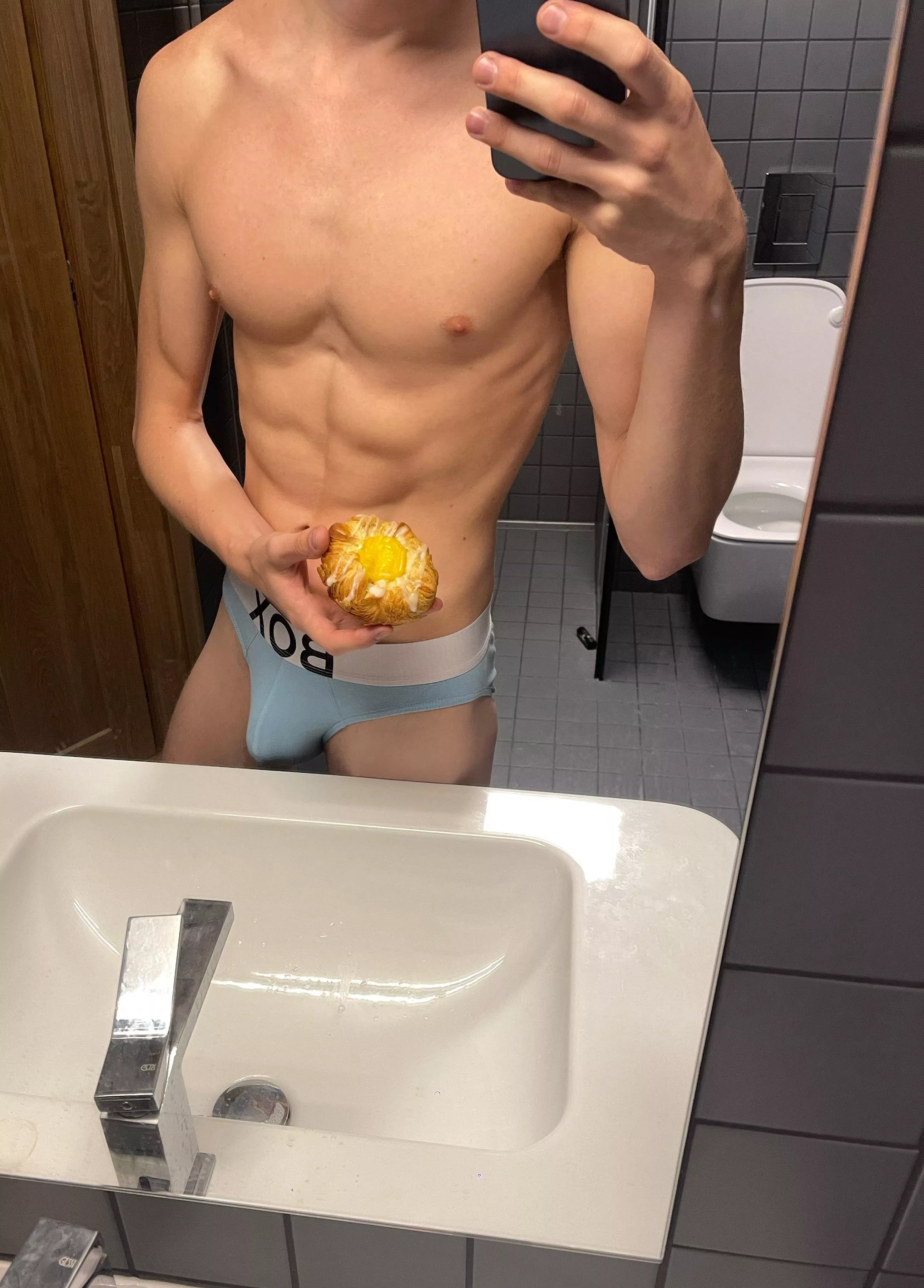 Who’s hungry? 😜