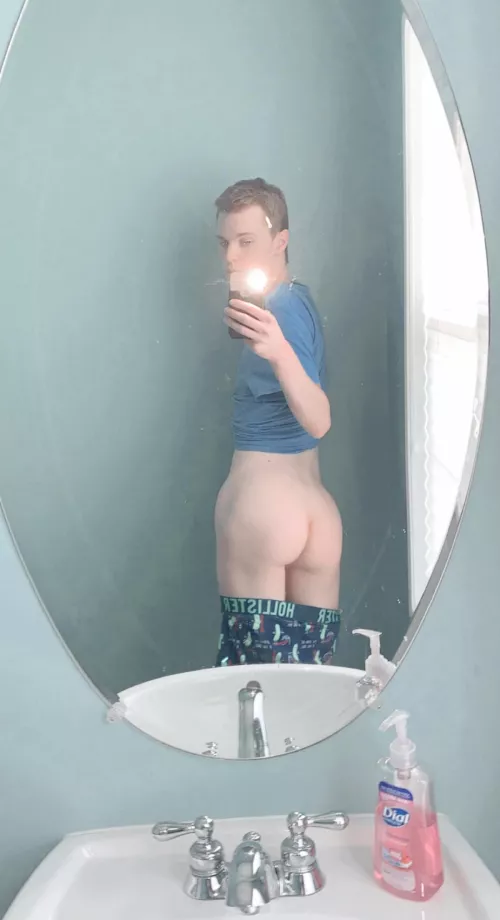 Would you let me sit on you? 😋