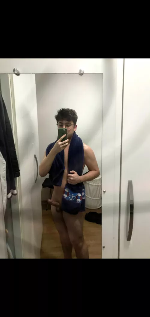 18M, looking for femboys, sissies and traps to trade pics and chat