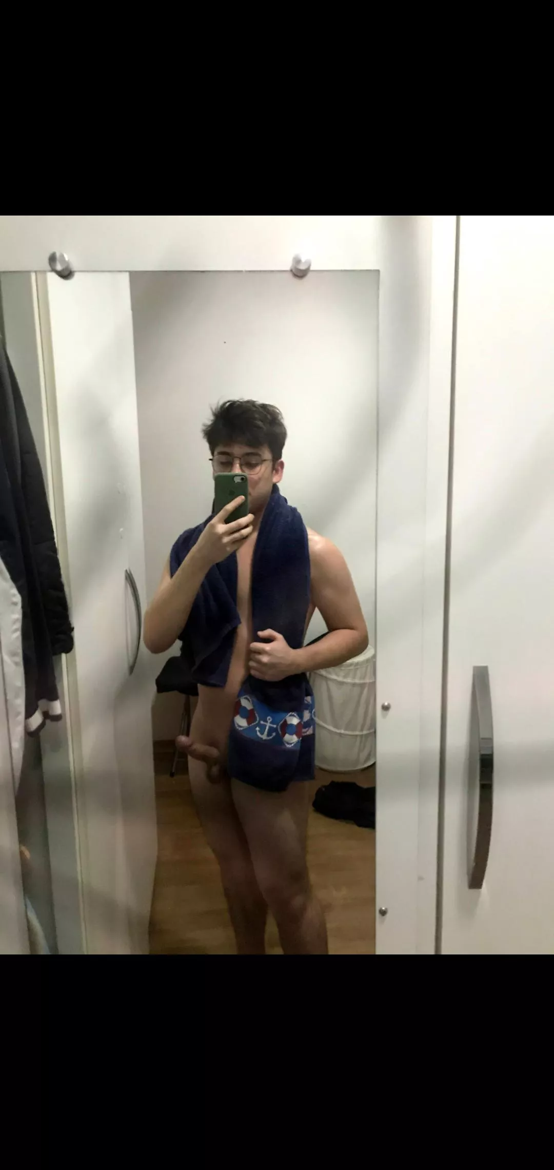 18M, looking for femboys, sissies and traps to trade pics and chat