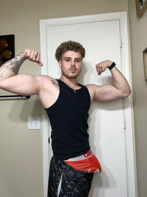 (21) just got home from the gym💪🏽