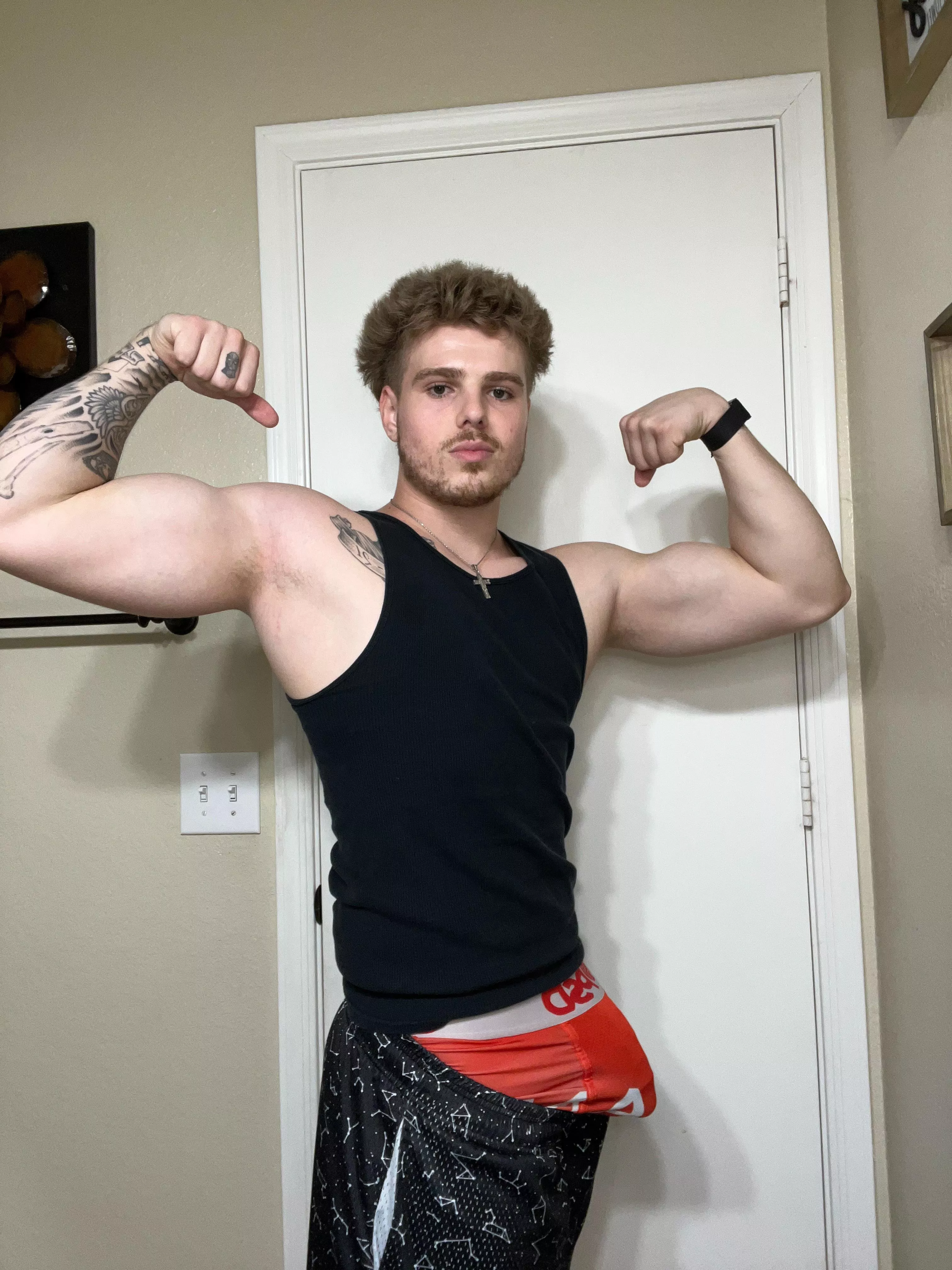 (21) just got home from the gym💪🏽