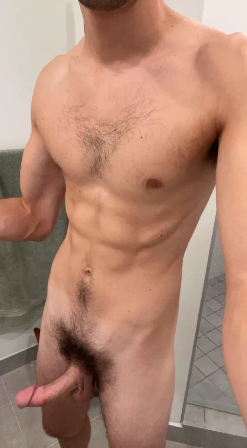 [27] post-gym/pre-shower