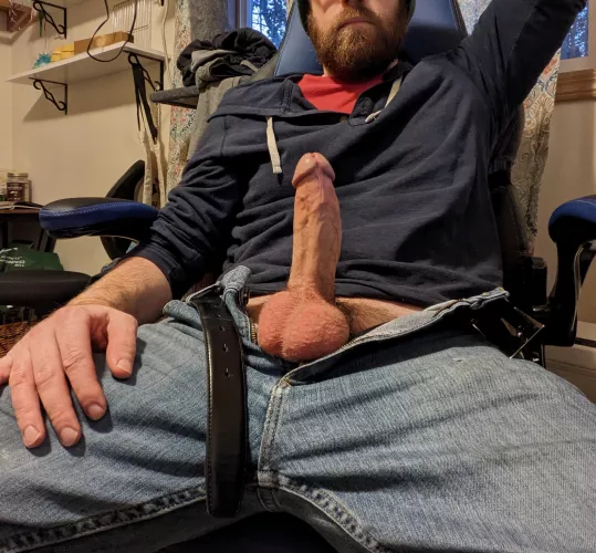 [37] It's Thursday and you know what that means. Time for you to hide out under my desk and edge me during my meetings