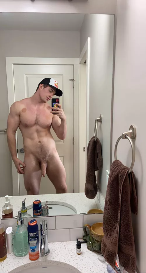 6’4” and feelings extra big today 😈