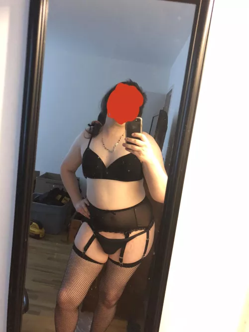 A little late but, this is what I was wearing under my Halloween costume 👻