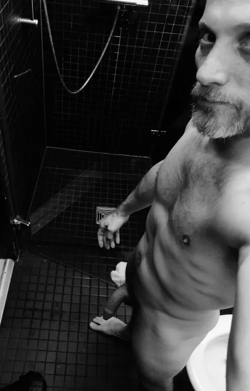 about to get wet [39]