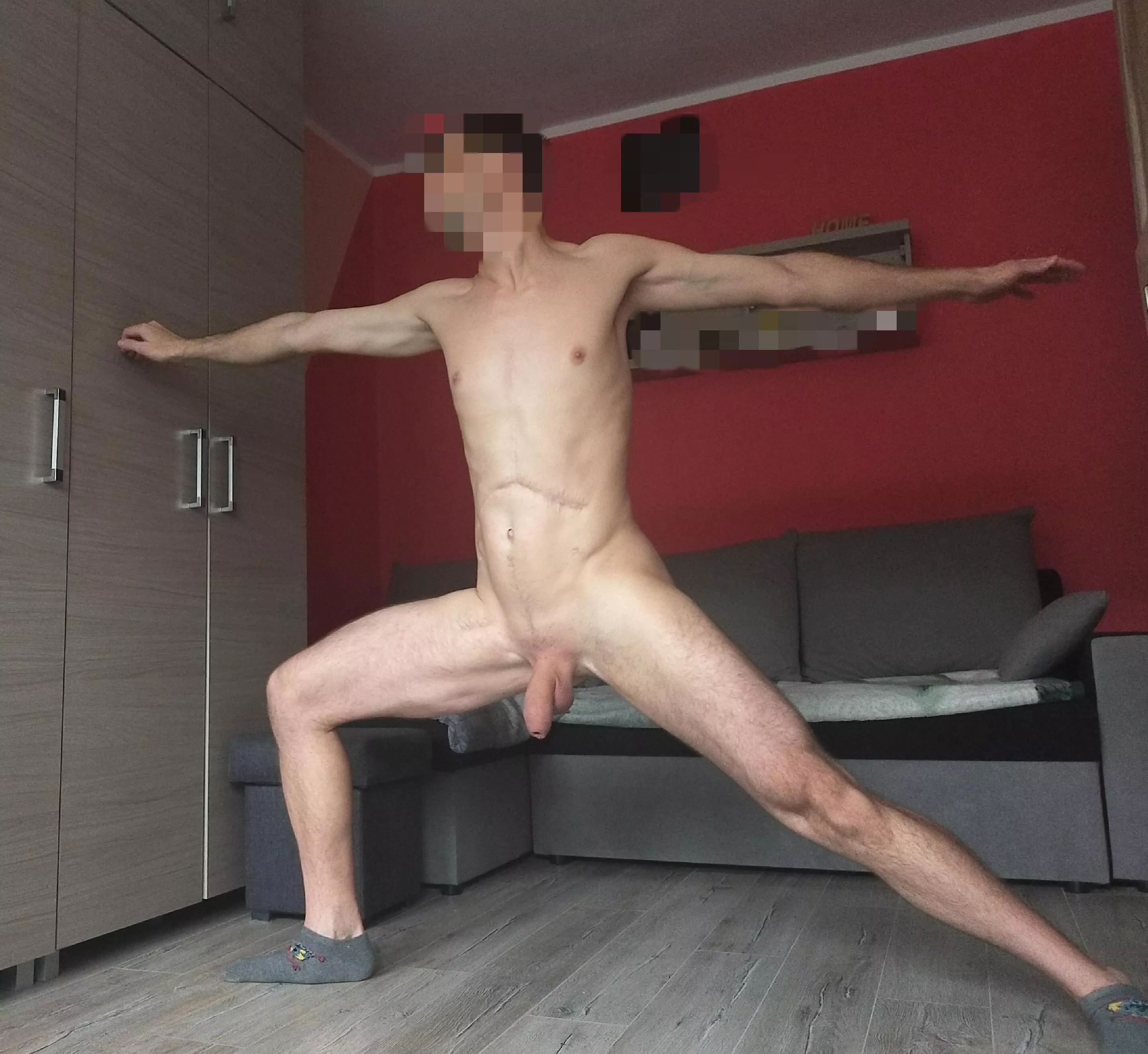 amateur warrior pose😅