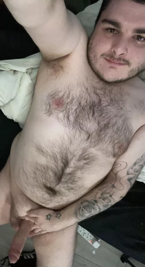 Any ladies wanna take a big thicc hairy dudes virginity?
