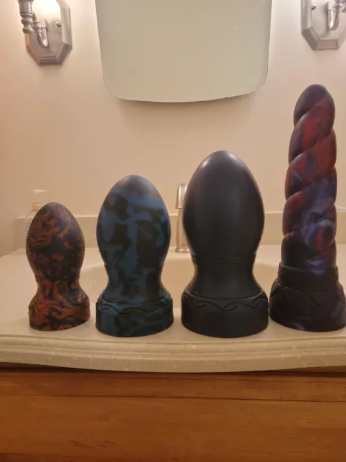 Busy night preparing for custom XL/S Sveinn!