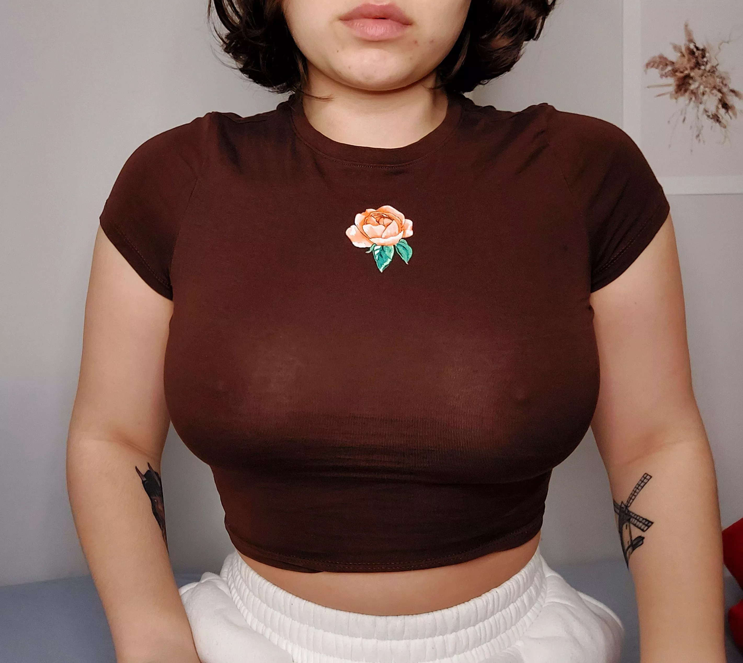 Can you guys tell that I'm not wearing a bra?