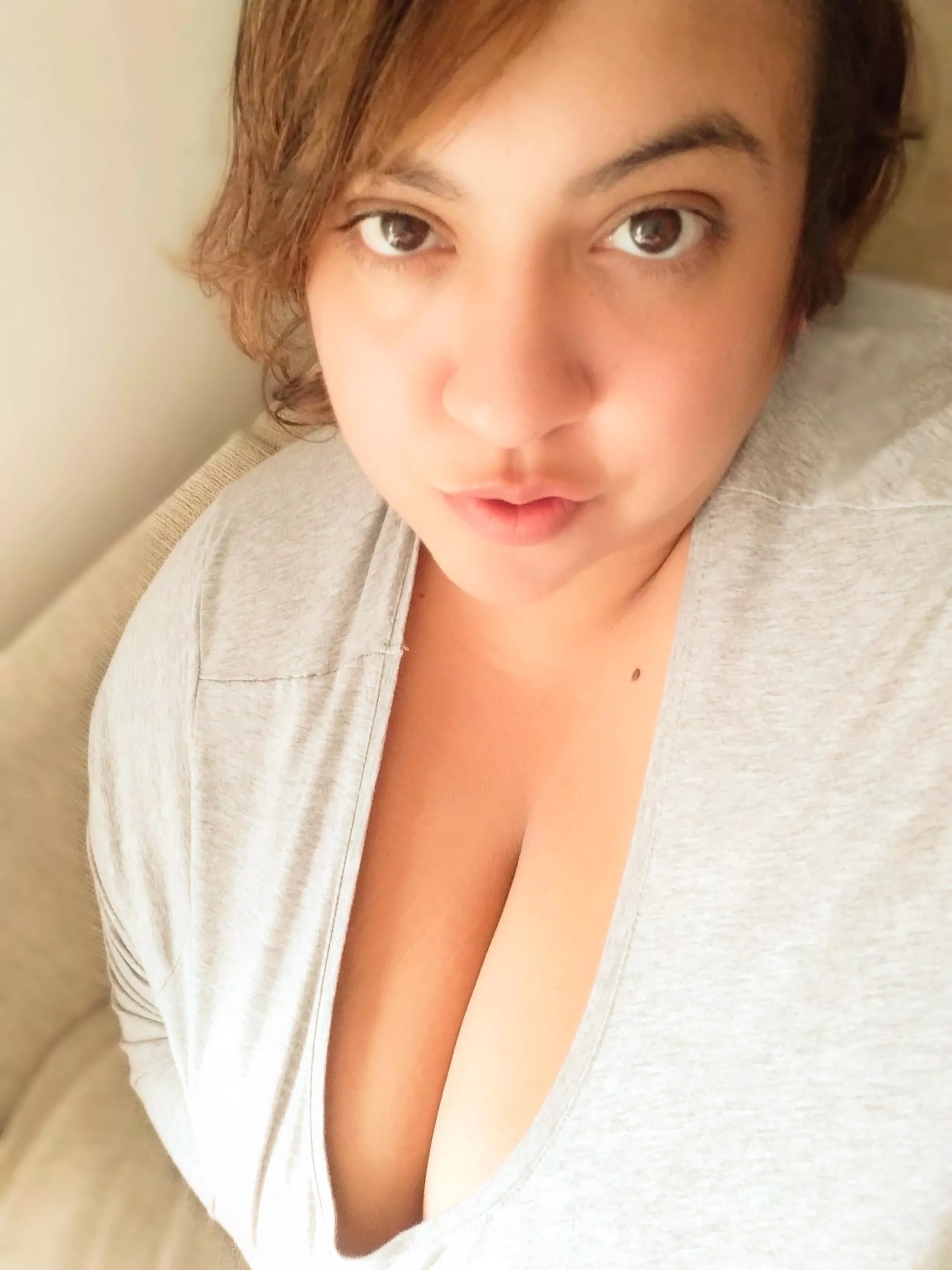 Cleavage so deep it could take you to another dimension 😝