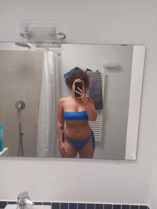 Do you like my blue bikini?