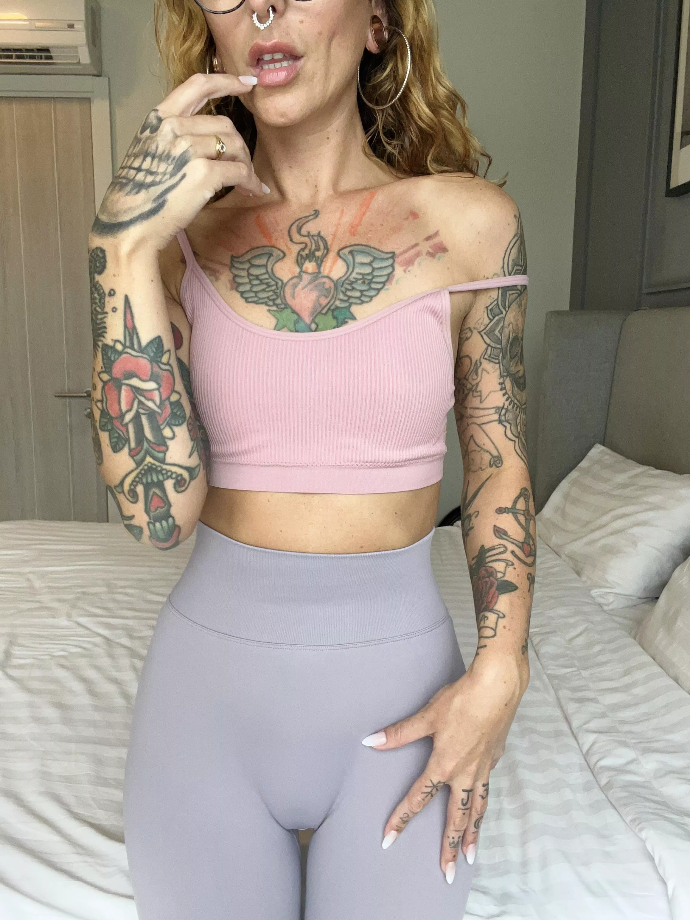 Do you think the front or back view would drive you craziest 😈