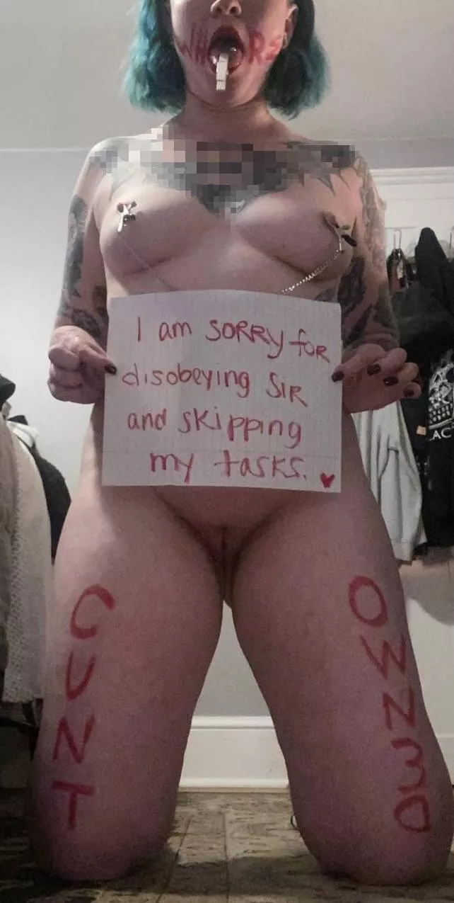 [F]33 A trained slave has to properly apologize.