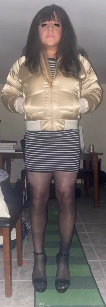 Feel like a little bitch wearing my wife’s jacket out 💁🏼‍♀️💖👗👠